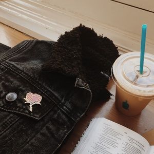 Brandy Melville black borg denim jacket